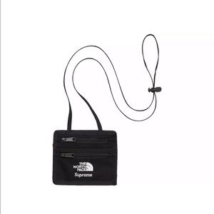 Supreme The North Face Travel Wallet 2018